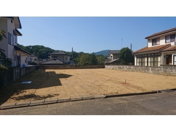 【湯本町傾城 売土地850万円 静かな高台で落ち着いた住環境です】